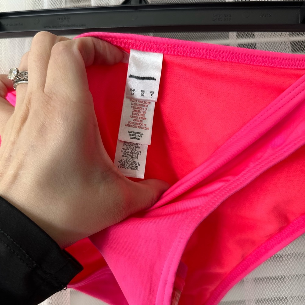 Pink bikini set - Picture 3 of 5